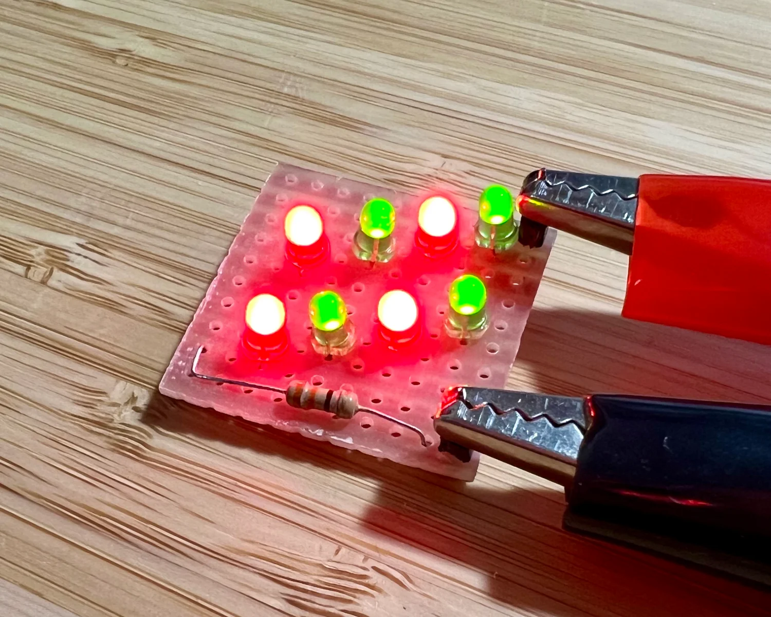 The test load, powered with 19 volts.