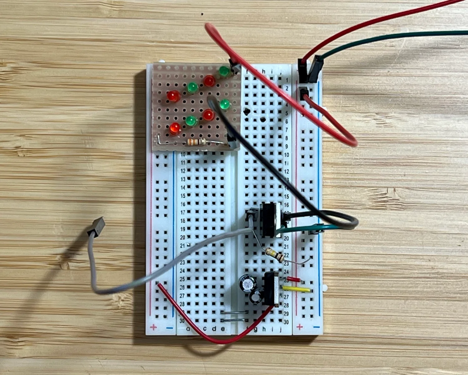 A wide view of the whole test circuit; off.