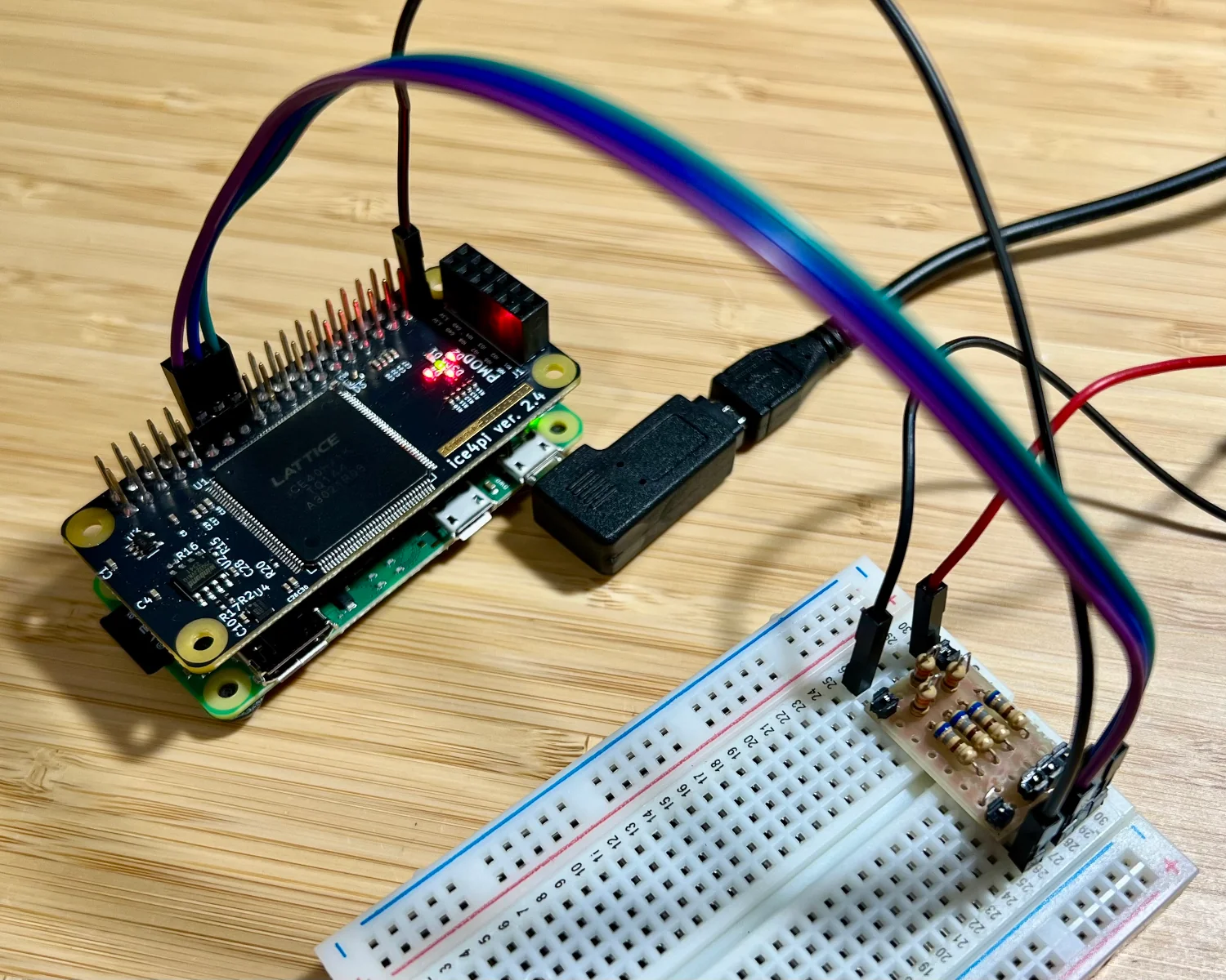 An R-2R Ladder DAC connected to an ice4pi.