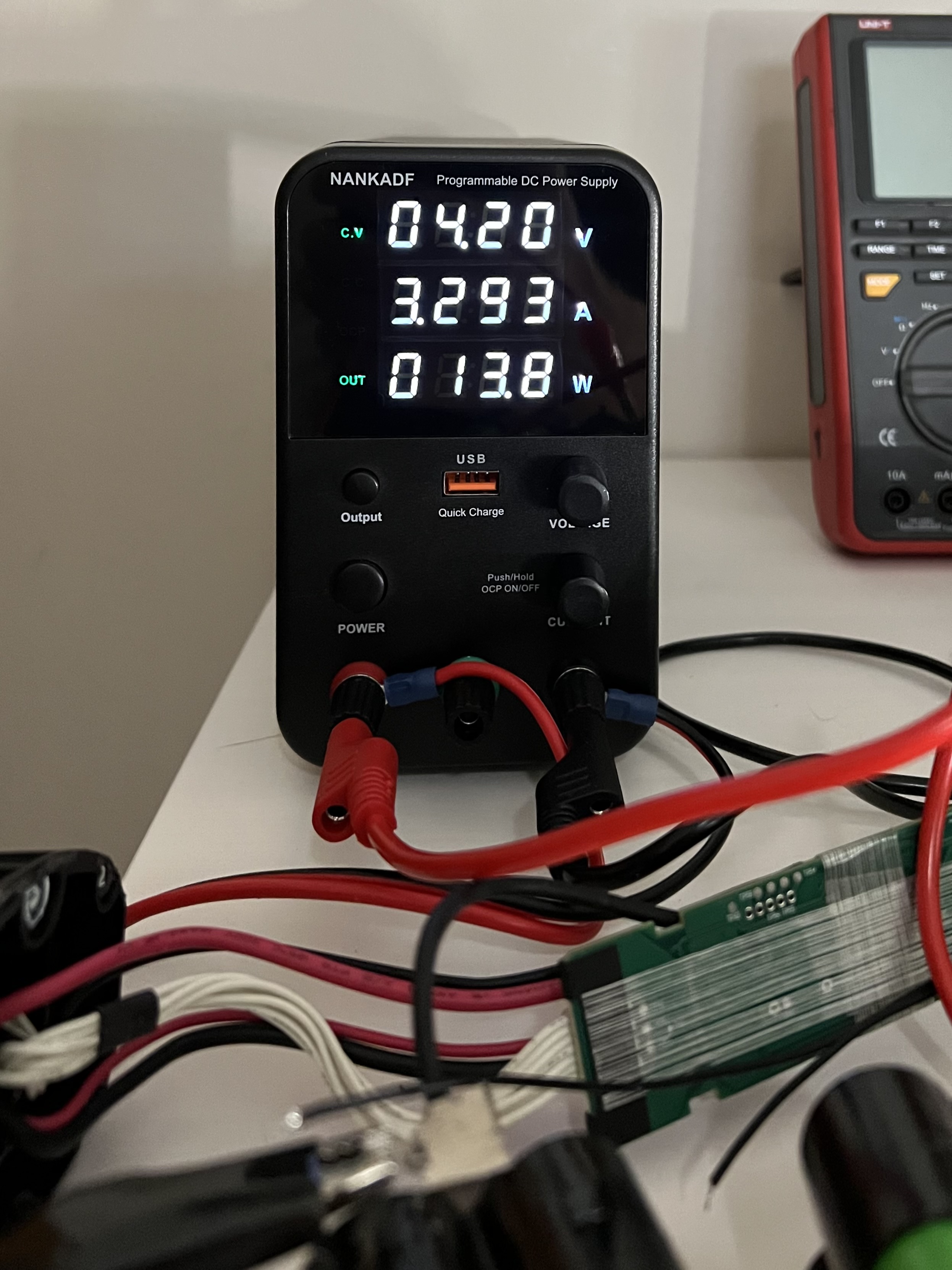 Power supply in CV mode, supplying 4.20V.